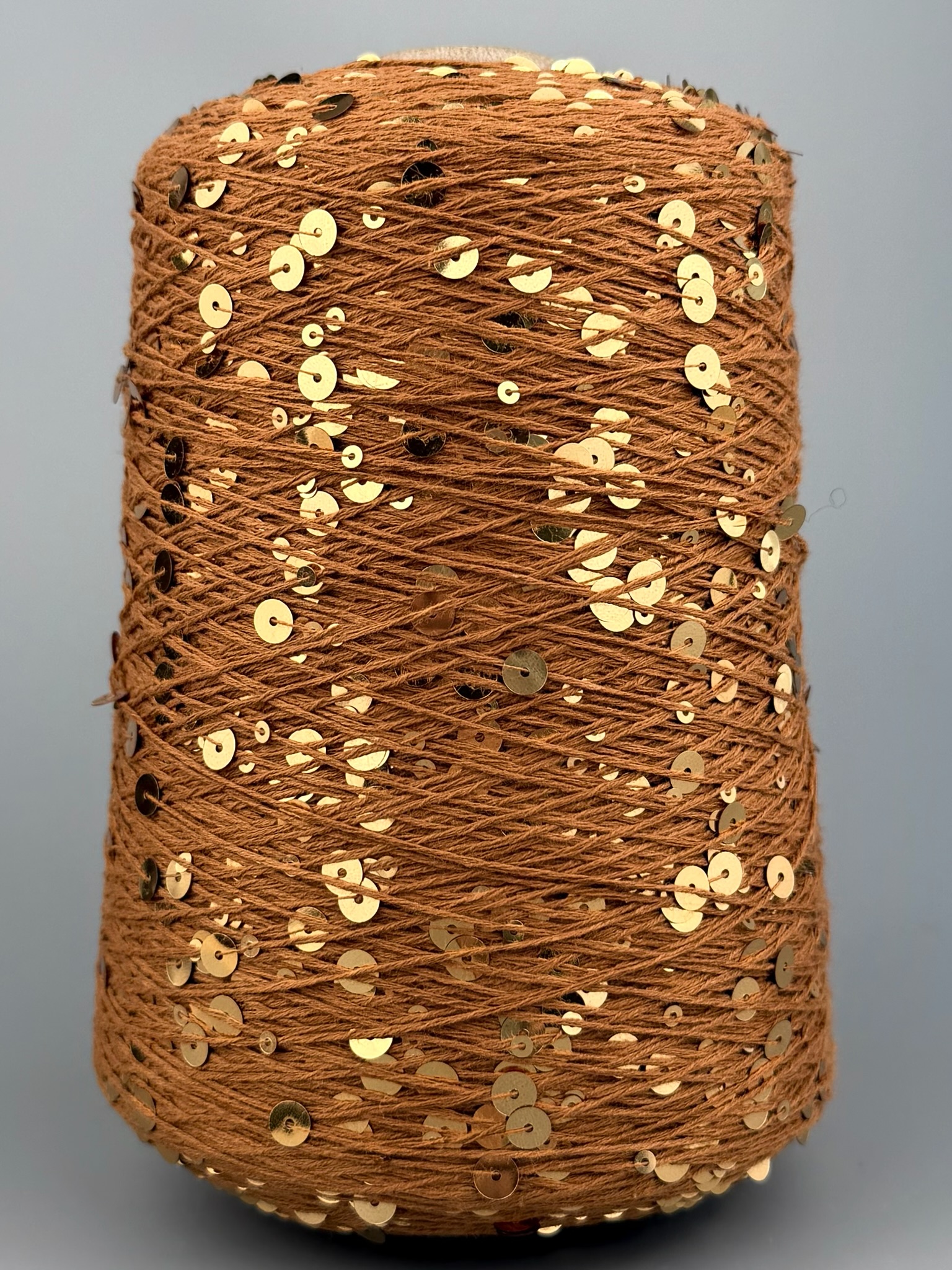 Art. Brillante 260 m / 100 g – Baumwolle mit Maxi-Pailletten col. Tabak foto 2